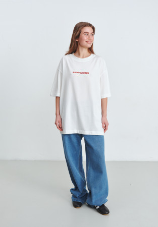 White oversize unisex "survived 2025" T-shirt   